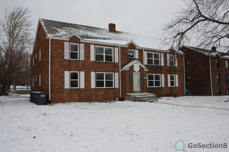 1st image of 1372 N Cove Blvd