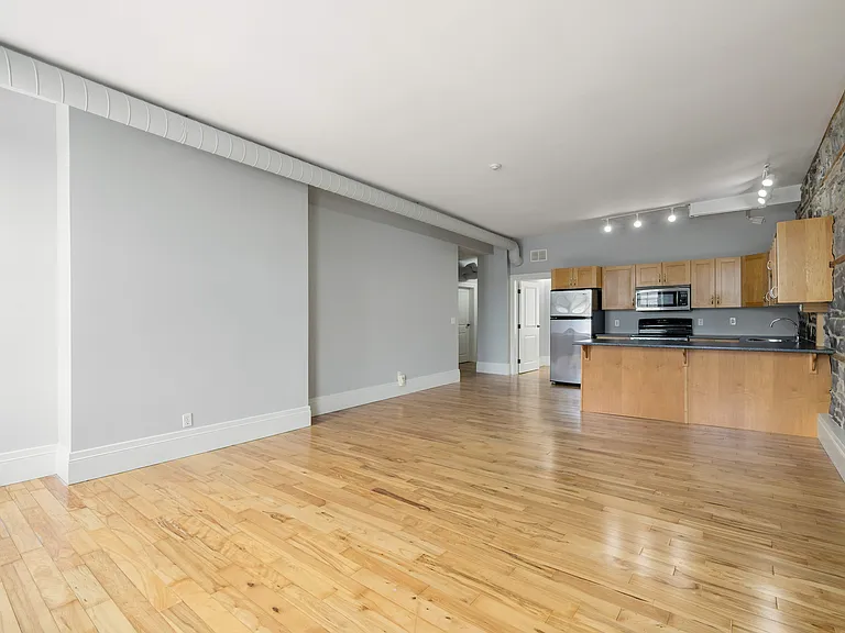 200A Ontario St #6 — Photo 8