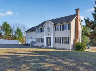 43 Mohawk Dr, Gardner, MA 01440