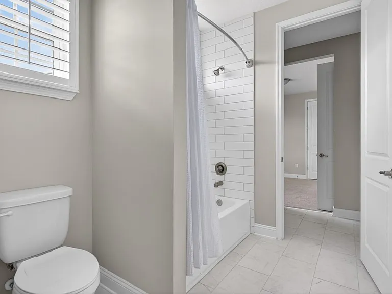527 Marquesa Cir — Photo 28