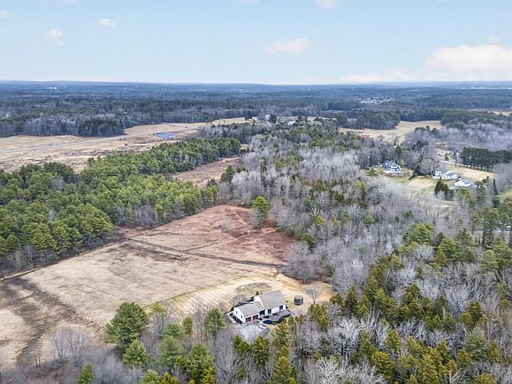 5th image of 17 Stone Ridge Drive