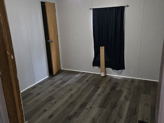 5th image of 287 Lynn Dr