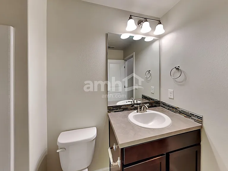 2655 Moore Ave — Photo 16