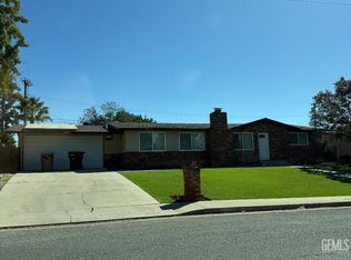 3109 Dwight St, Bakersfield, CA 93306
