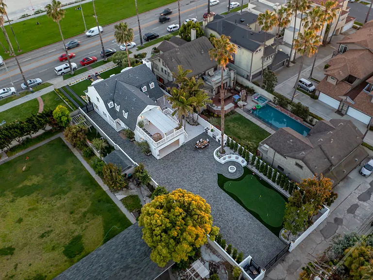 3335 E Ocean Blvd — Photo 40