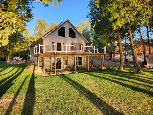 3978 Cedar View Dr, Hessel, MI 49745