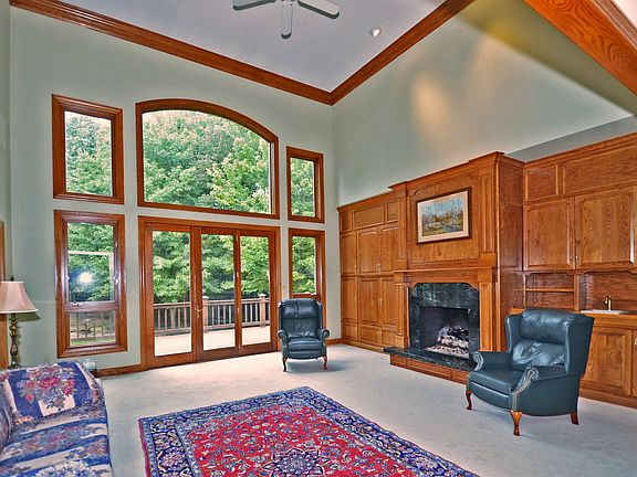 4th image of 38982 Arbor Ct