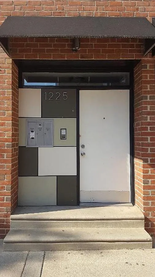 2 bed, 1050 sqft, $2,600 — Photo 3