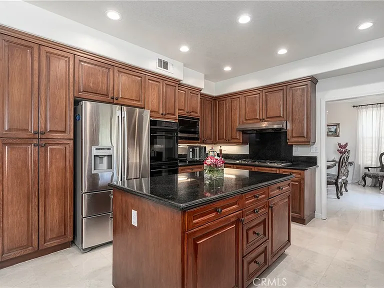 7371 Westcliff Dr — Photo 12