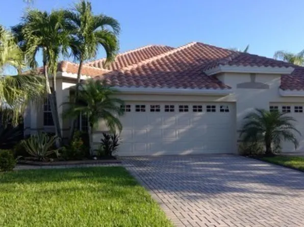 8525 Brittania Dr, Fort Myers, FL 33912
