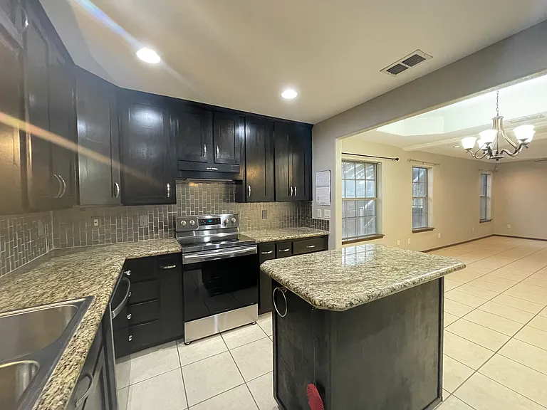 Kitchen & Dining Room