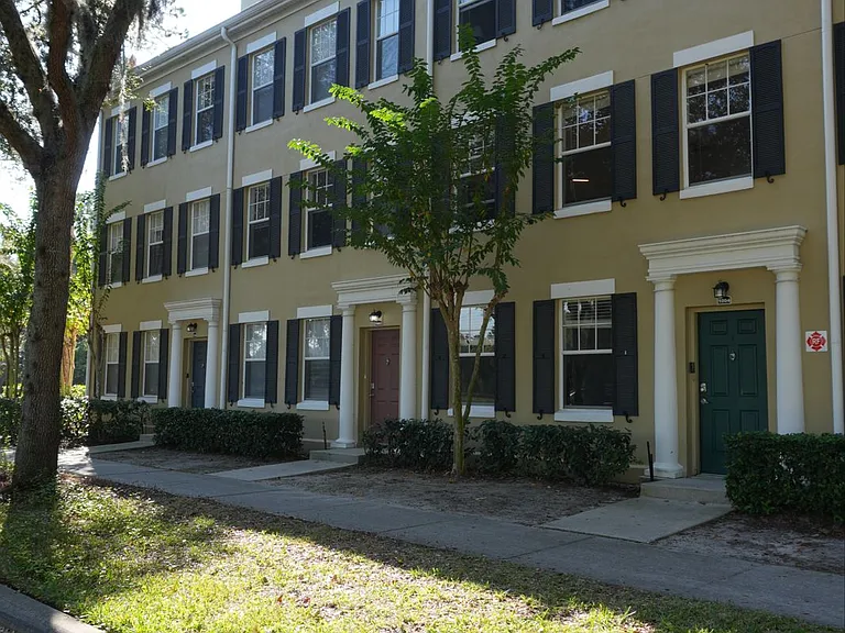 1004 Waterside Dr — Photo 37