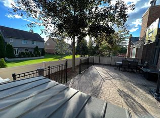 1107 Covington Place Dr, Rochester Hills, MI 48309