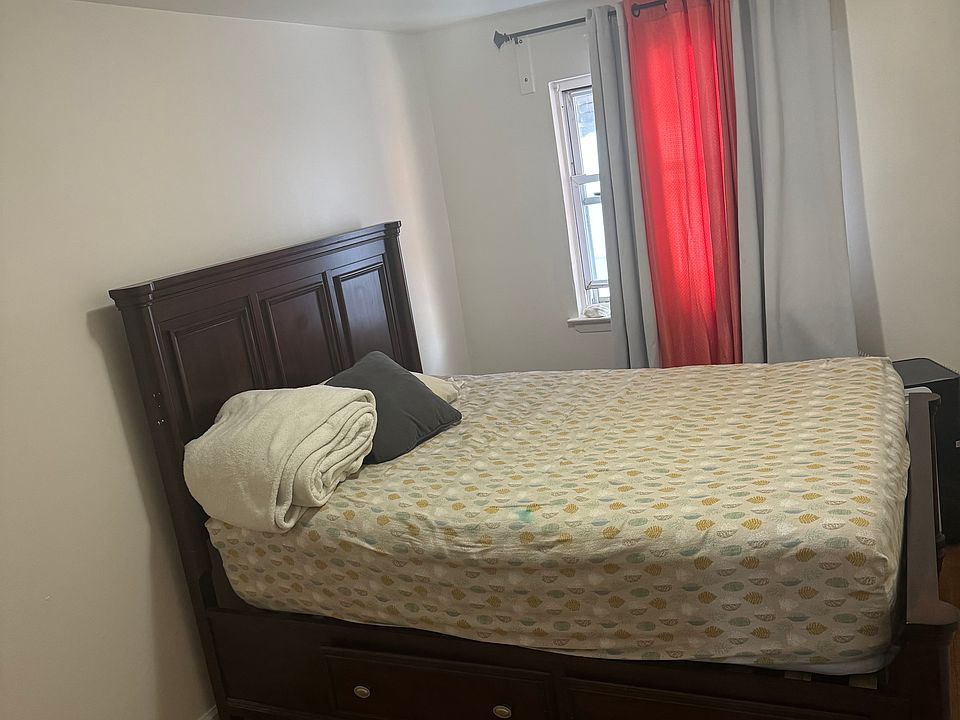 2nd image of 3653 Holland Ave