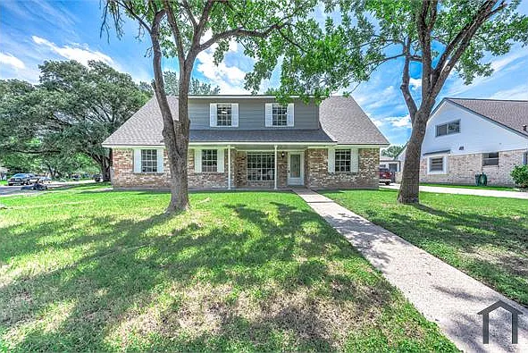 9014 Landwood Dr