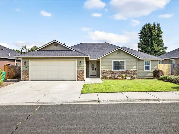 636 Sheffield Dr, Eagle Pt, OR 97524