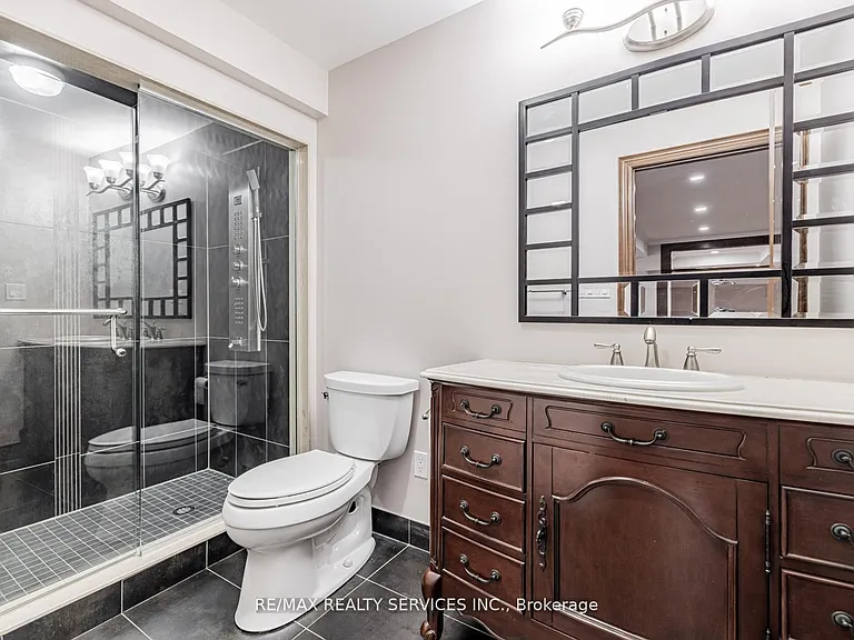 28 Siena Dr — Photo 41