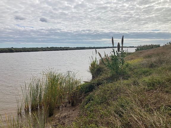 4th image of 38/- Acres Carancahua Bay Estate Jackson County State Hwy #172