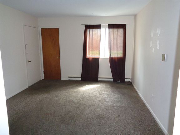 3rd image of 1505 Swede Ave APT A