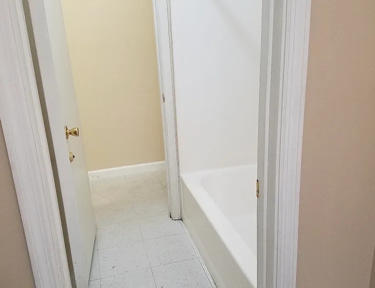 304 McDowell St — Photo 10