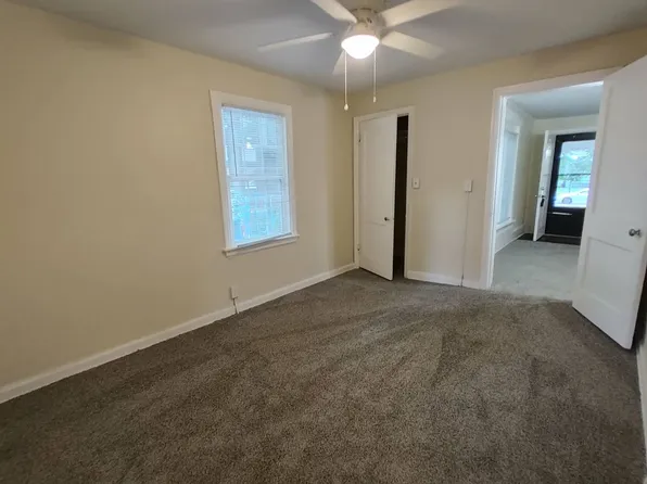 306 West Washington Street, 306 W Washington St APT 7, Champaign, IL 61820