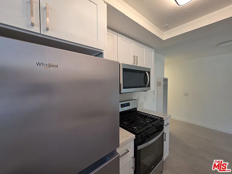 912 N Ridgewood Pl #2 — Photo 34