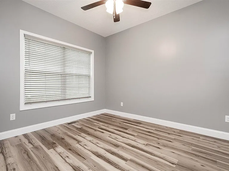 1254 Melody Ave — Photo 12