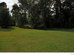 1041 Parker Rd #H, Four Oaks, NC 27524