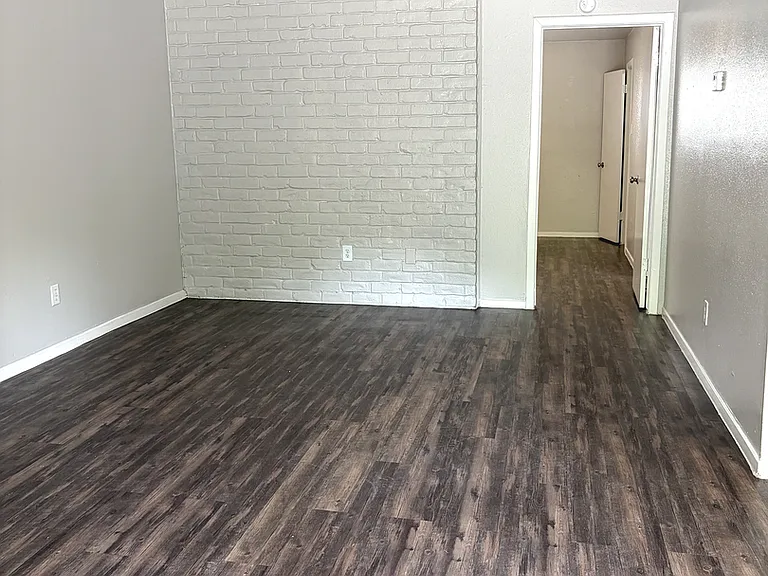 Creeks Edge Apartments — Photo 29