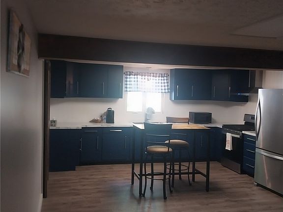 5th image of 3009 Willowrow Ave NE