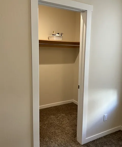 728 Oak St — Photo 11