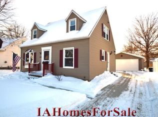 659 Memorial Dr SE, Cedar Rapids, IA 52403