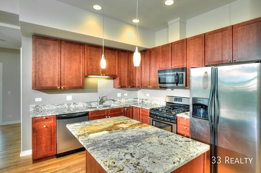 1st image of 2417 W Erie St Unit 202