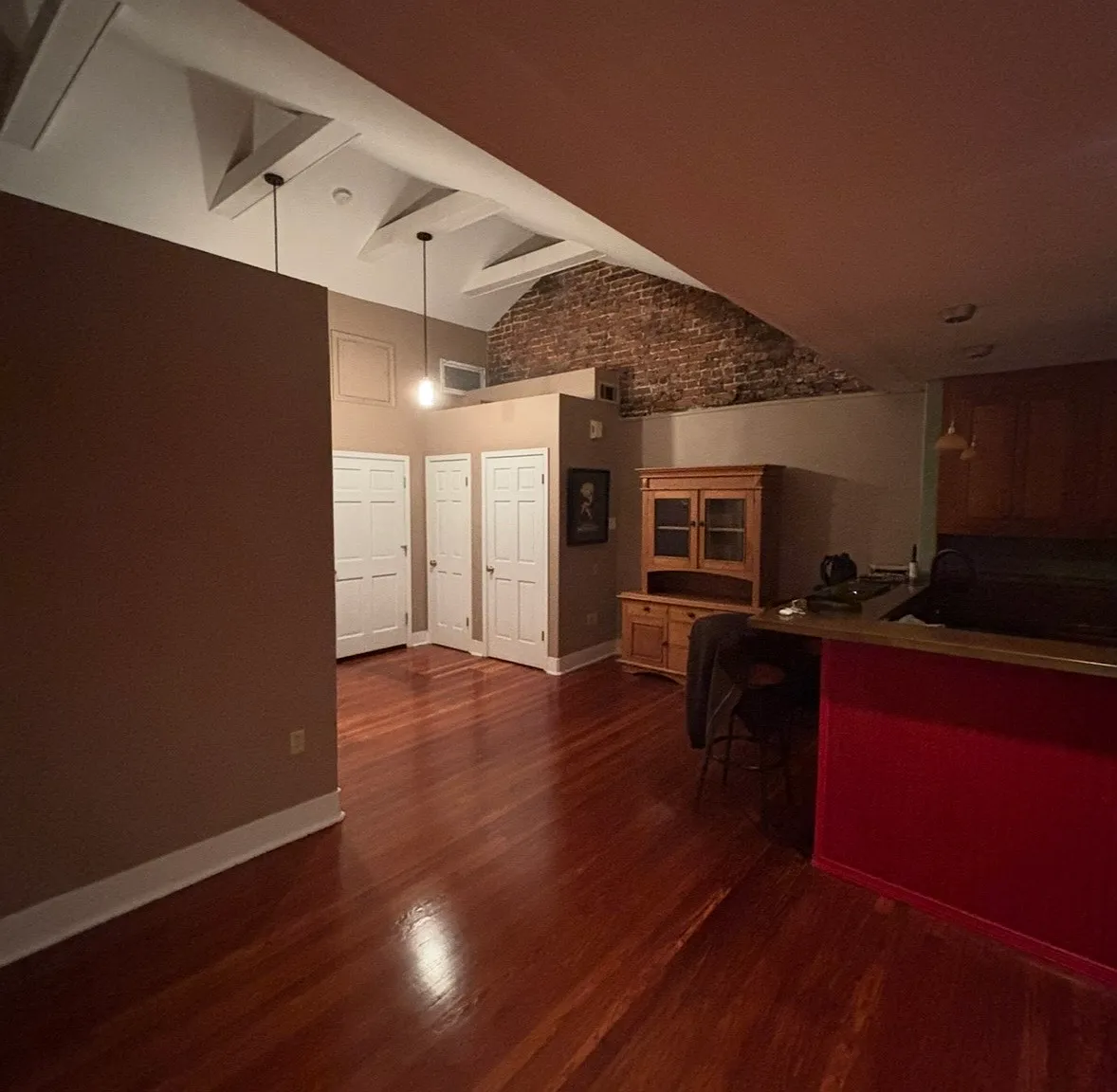 1 bed, 850 sqft, $1,900 — Photo 4