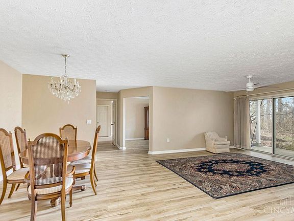 4th image of 830 Carrington Pl APT 102