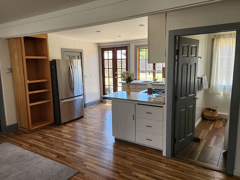245A Van Ness Ave #A — Photo 2