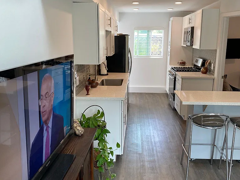 2061LO S Encinos Rd — Photo 11