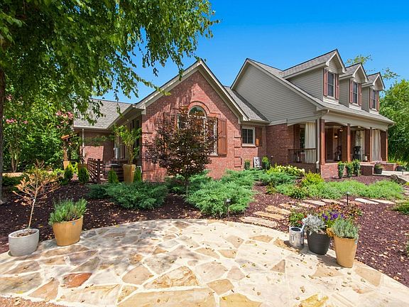 3rd image of 3026 Trotters Ln