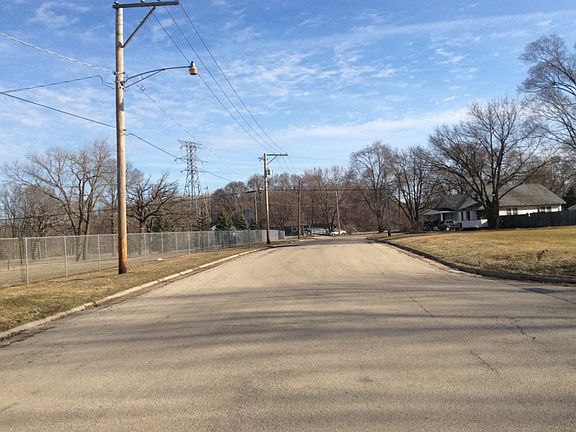 4th image of 3030 Grant Park Blvd