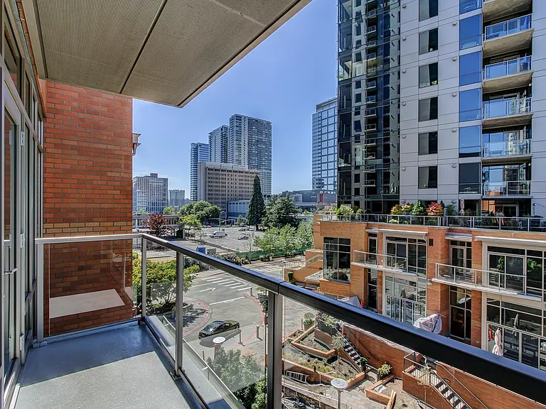 10650 NE 9th Pl #525 — Photo 3
