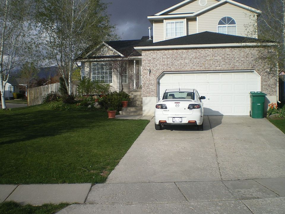 West Facing-Fully Landscaped