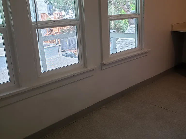 4945 NE Grand Ave #3 — Photo 4