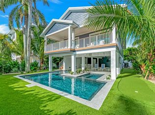 2208 Avenue A, Bradenton Beach, FL 34217