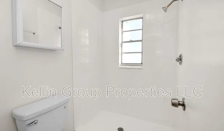 303 Regal Park Dr — Photo 25