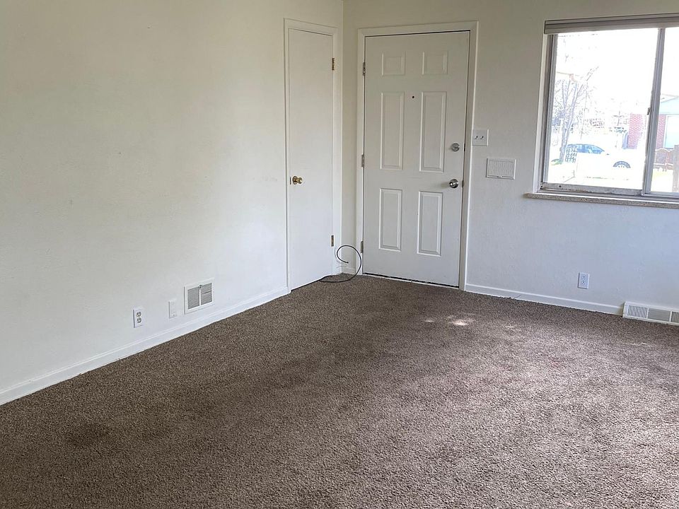 1st image of 1279 S Hooker St