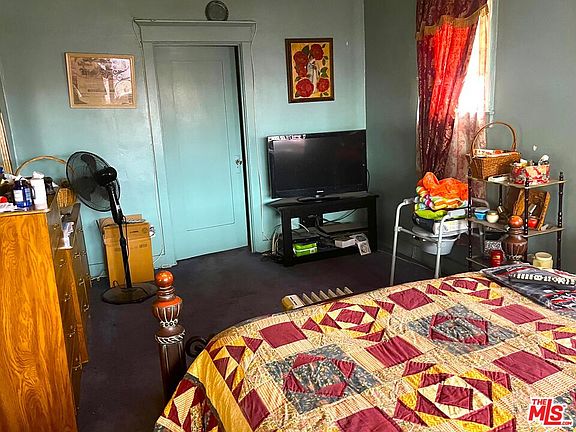 4th image of 1765 W 37th Pl