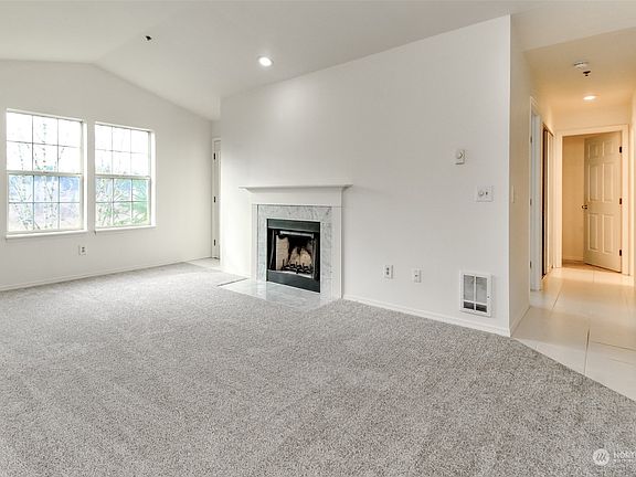 5th image of 2680 118th Avenue SE #301