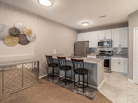 5th image of 1927 Coventry Cir #28
