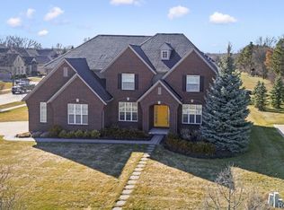 6789 Merrick Dr, Troy, MI 48098