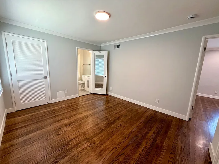 Laurel Oaks Apts — Photo 22